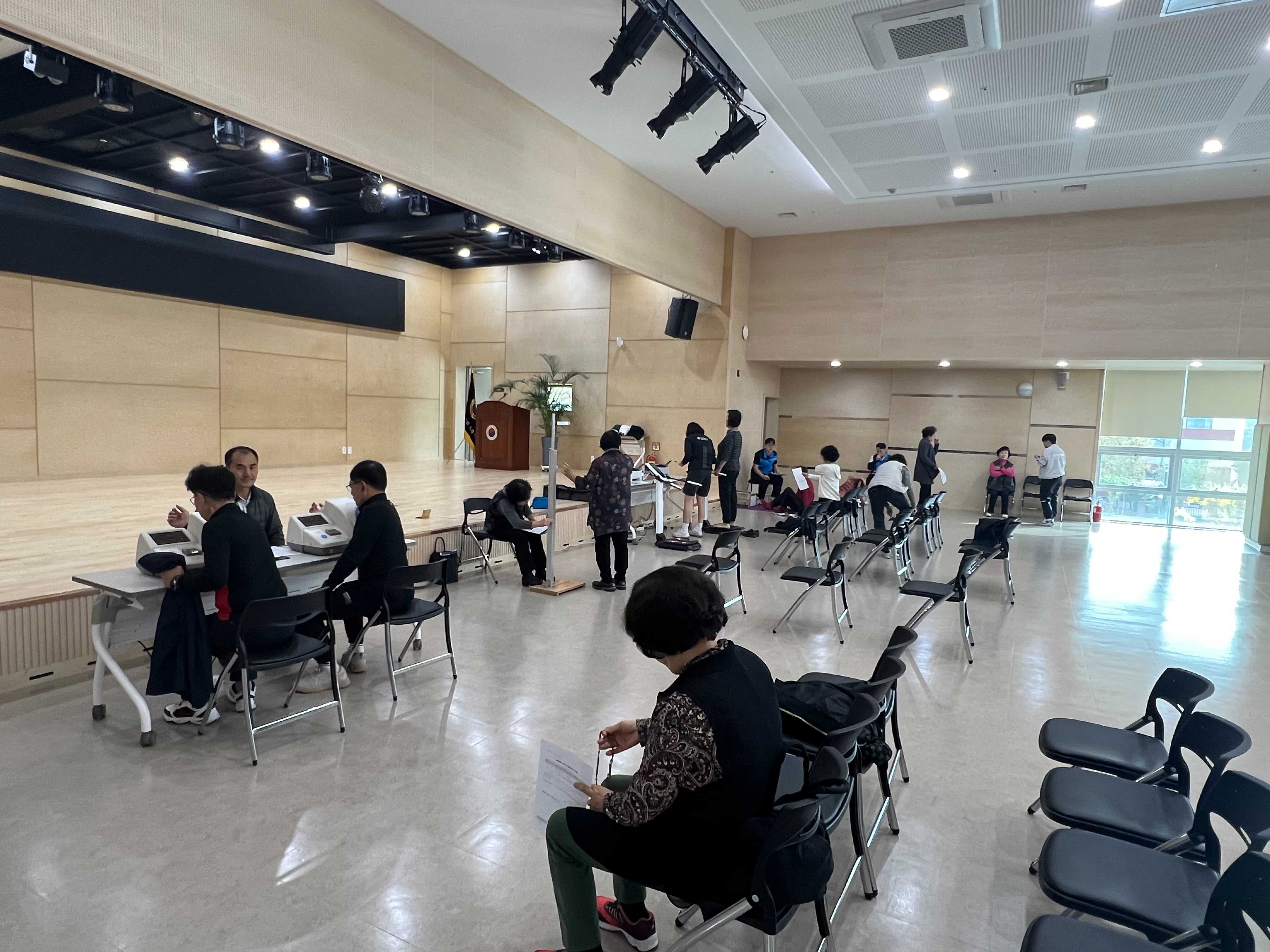 KakaoTalk_20241128_100519636_09.jpg